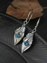Load image into Gallery viewer, Alloy Rhinestone Leaf Shape Earrings