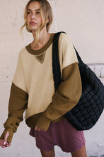 Load image into Gallery viewer, Color Block Round Neck Long Sleeve Sweatshirt