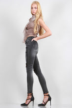 Load image into Gallery viewer, MID RISE SKINNY WITH DESTROY