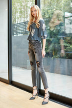 Load image into Gallery viewer, MID RISE SKINNY WITH DESTROY