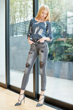 Load image into Gallery viewer, MID RISE SKINNY WITH DESTROY