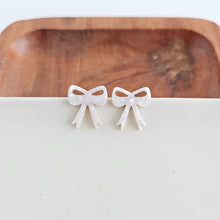 Load image into Gallery viewer, Bow Studs - White