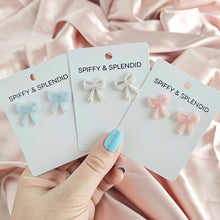Load image into Gallery viewer, Bow Studs - White