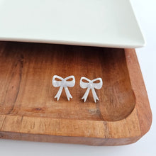 Load image into Gallery viewer, Bow Studs - White