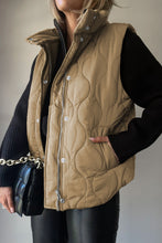 Load image into Gallery viewer, Collared Neck Vest with Pockets