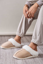 Load image into Gallery viewer, Faux Fur Round Toe Slippers