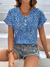 Load image into Gallery viewer, Printed V-Neck Short Sleeve Blouse