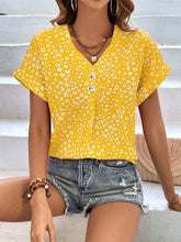 Load image into Gallery viewer, Printed V-Neck Short Sleeve Blouse
