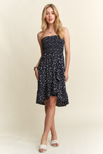 Load image into Gallery viewer, ADORA Smocked Floral Tube Dress with Pockets