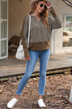 Load image into Gallery viewer, Color Block Notched Long Sleeve Blouse