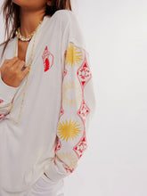 Load image into Gallery viewer, Embroidered Round Neck Long Sleeve Sweatshirt