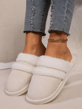 Load image into Gallery viewer, Contrast Faux Fur Round Toe Slippers