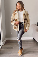 Load image into Gallery viewer, Pocketed Leopard Collared Neck Sherpa Jacket