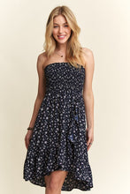 Load image into Gallery viewer, ADORA Smocked Floral Tube Dress with Pockets