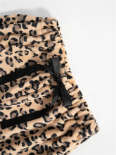 Load image into Gallery viewer, Leopard Wide Leg Plush Pants