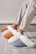 Load image into Gallery viewer, Faux Fur Round Toe Slippers