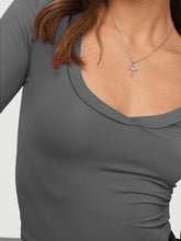Load image into Gallery viewer, Scoop Neck Long Sleeve Cropped T-Shirt