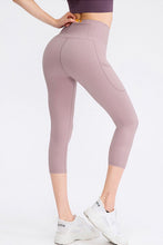 Load image into Gallery viewer, Wide Waistband Cropped Active Leggings with Pockets