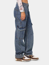 Load image into Gallery viewer, Straight Jeans with Pockets