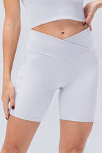 Load image into Gallery viewer, Slim Fit V-Waistband Sports Shorts