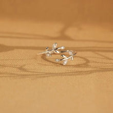 Load image into Gallery viewer, 925 Sterling Silver Zircon Leaf Shape Ring