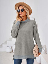 Load image into Gallery viewer, Contrast Mock Neck Long Sleeve T-Shirt