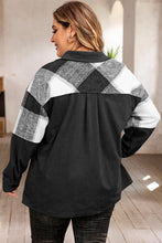 Load image into Gallery viewer, Plus Size Plaid Snap Down Jacket with Pockets