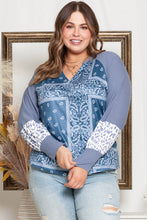 Load image into Gallery viewer, Plus Size V-Neck Printed Raglan Sleeve Blouse