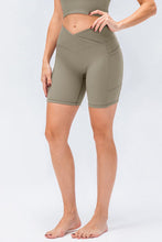 Load image into Gallery viewer, Slim Fit V-Waistband Sports Shorts