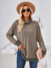 Load image into Gallery viewer, Contrast Mock Neck Long Sleeve T-Shirt