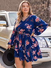 Load image into Gallery viewer, Plus Size V-Neck Long Sleeve Dress