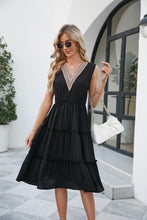 Load image into Gallery viewer, Contrast V-Neck Sleeveless Tiered Dress