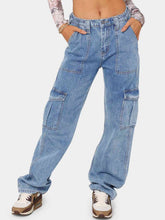 Load image into Gallery viewer, Straight Jeans with Pockets