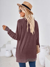 Load image into Gallery viewer, Contrast Mock Neck Long Sleeve T-Shirt