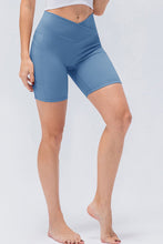 Load image into Gallery viewer, Slim Fit V-Waistband Sports Shorts