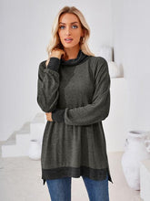 Load image into Gallery viewer, Contrast Mock Neck Long Sleeve T-Shirt