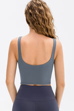 Load image into Gallery viewer, Cropped Scoop Neck Active Tank Top