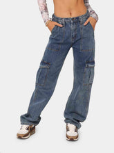 Load image into Gallery viewer, Straight Jeans with Pockets