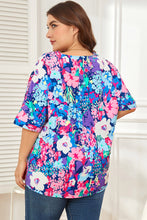 Load image into Gallery viewer, Floral Center Seam V-Neck Blouse
