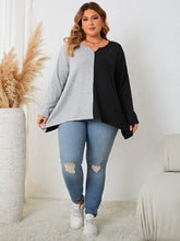 Load image into Gallery viewer, Plus Size Contrast Notched Neck T-Shirt