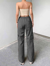 Load image into Gallery viewer, Straight Jeans with Pockets
