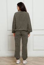 Load image into Gallery viewer, Round Neck Sweatshirt and Sweatpants Set