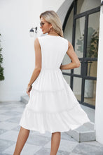 Load image into Gallery viewer, Contrast V-Neck Sleeveless Tiered Dress