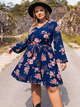 Load image into Gallery viewer, Plus Size V-Neck Long Sleeve Dress