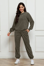 Load image into Gallery viewer, Round Neck Sweatshirt and Sweatpants Set
