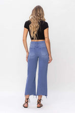 Load image into Gallery viewer, 90&quot;s Vintage Crop Flare Jeans
