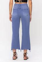 Load image into Gallery viewer, 90&quot;s Vintage Crop Flare Jeans
