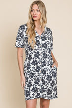 Load image into Gallery viewer, BOMBOM Floral Button Down Mini Dress
