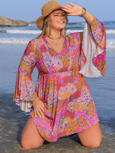 Load image into Gallery viewer, Plus Size Ruched Printed Long Sleeve Dress
