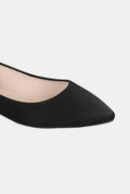 Load image into Gallery viewer, Forever Link Pointy Toe Slip On Flat Loafers
